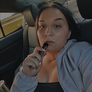 Meet your Posher, Shawna